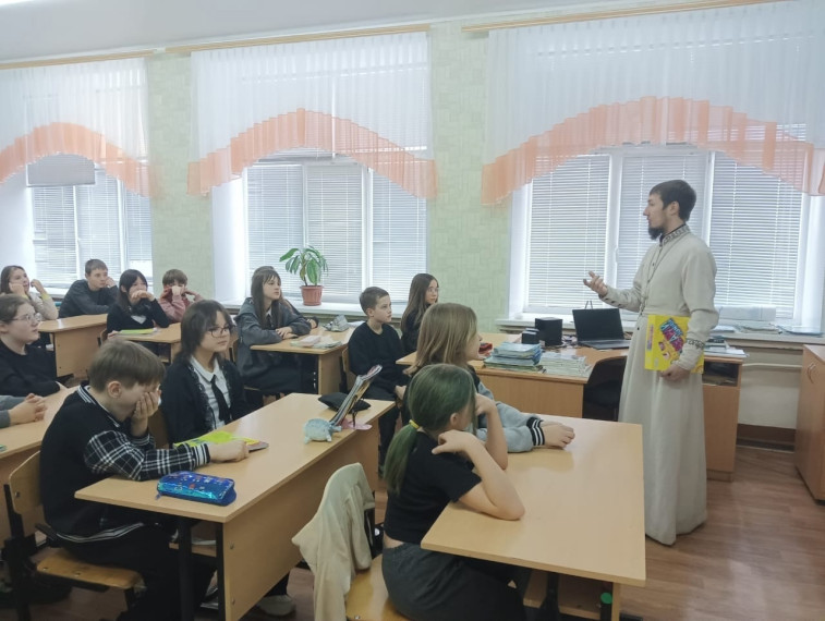 Беседа с руководителем молодежного отдела Касимовской епархии иереем Николай Пронин.